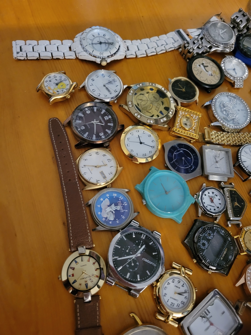 Bundle Of Parts Watches - Picture 7 of 10